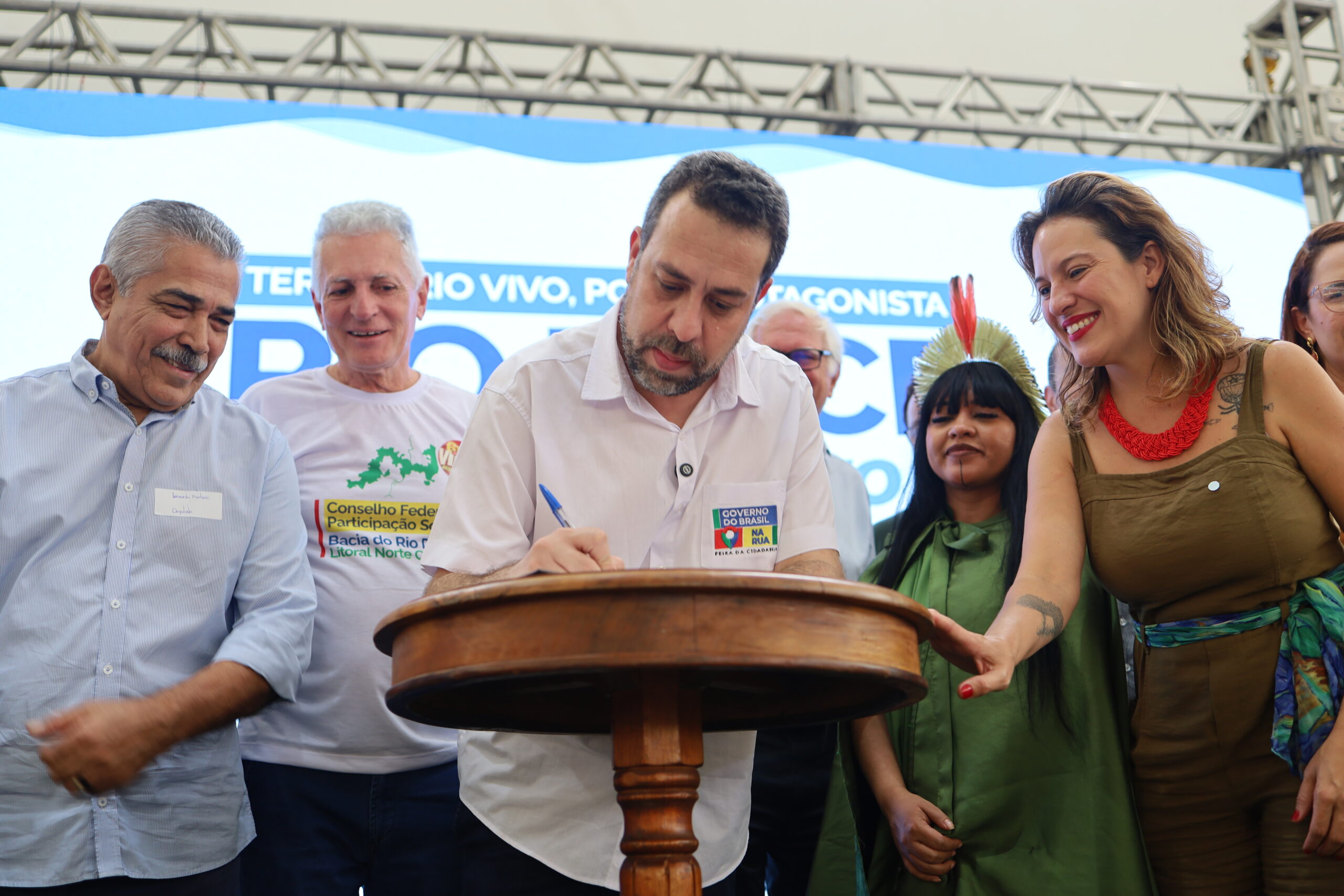 Mais de 4 mil pessoas atingidas participam do evento de lançamento do edital de Projetos Comunitários e da chamada pública de Projetos Estruturantes